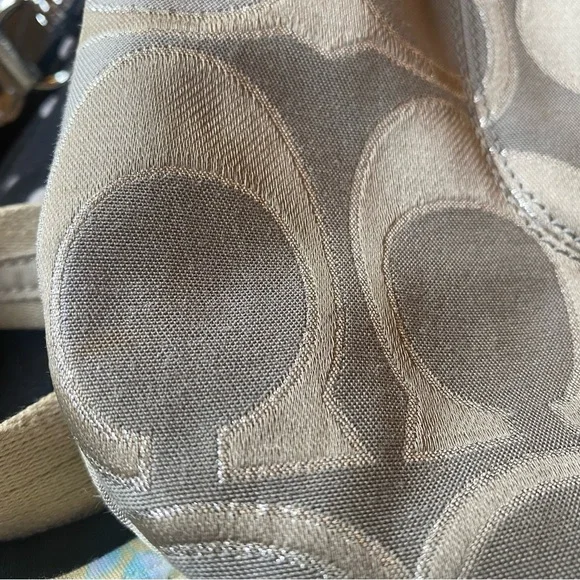 Elegant Coach Poppy Signature Lurex canvas Satchel crossbody, grey/beige/silver - Picture 16 of 16